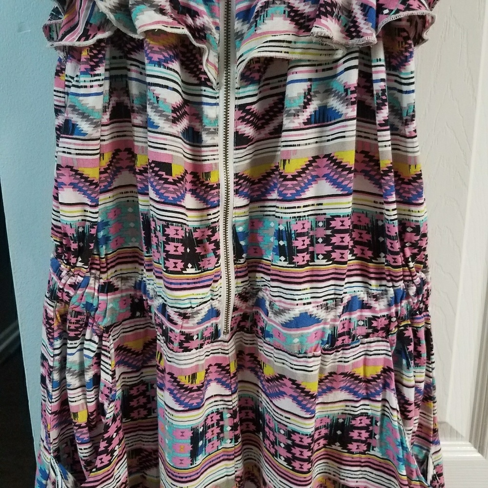 Romper - Picture 3 of 4
